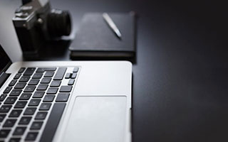 特朗普要求英特尔执行长立即辞职，指控其与中国有联系